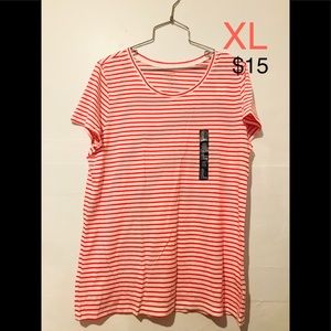 Old navy striped t shirt. Never worn